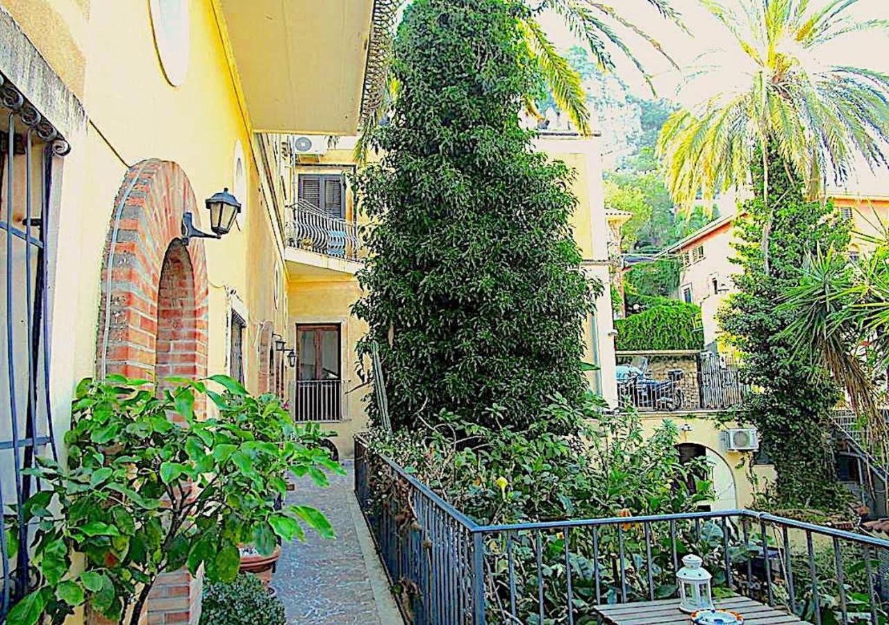 Arche Apartment تاورمينا المظهر الخارجي الصورة